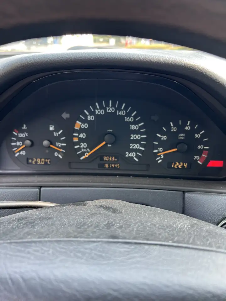 Mercedes-Benz E 230 Classic, foto 9