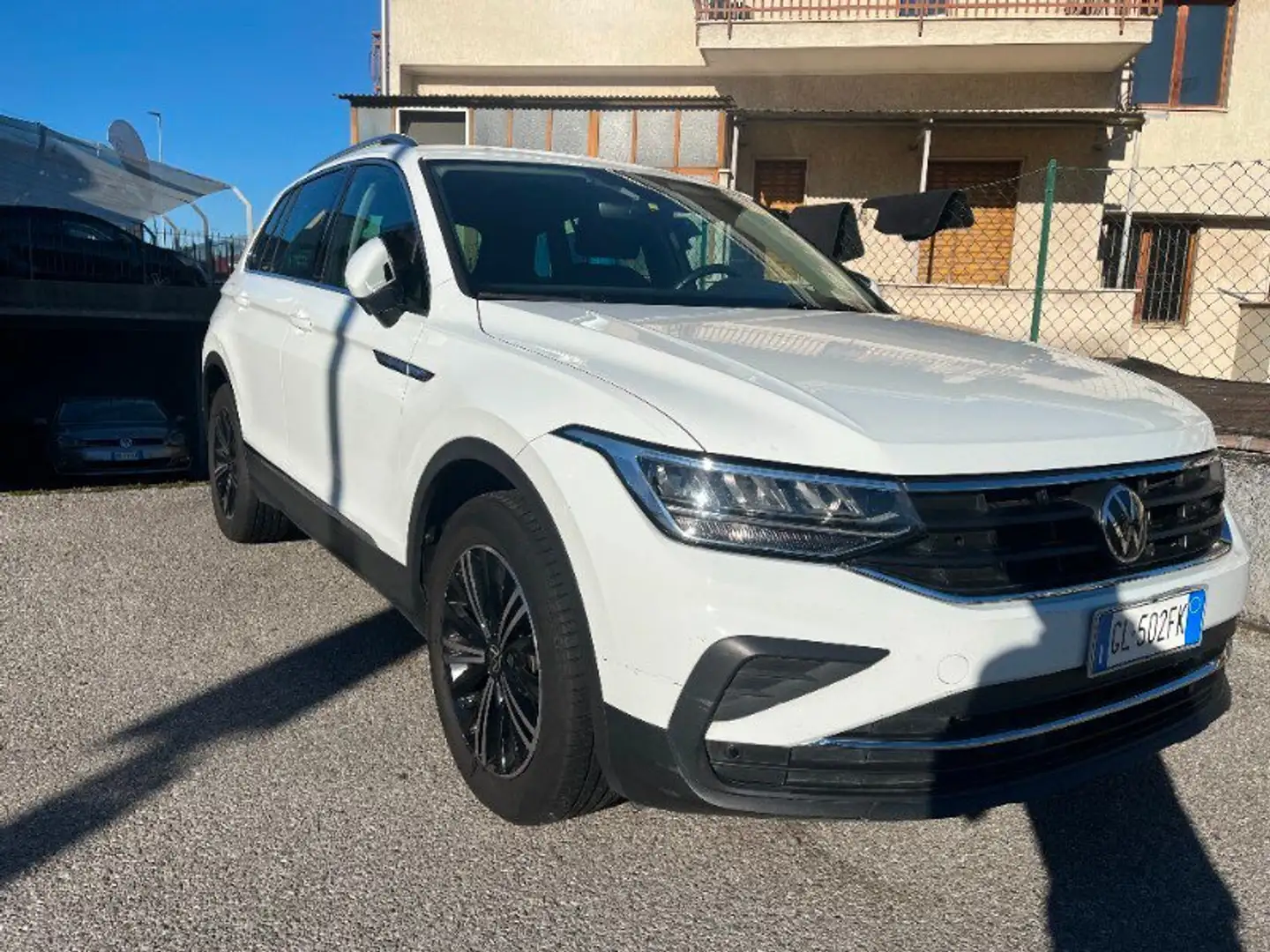 Volkswagen Tiguan Tiguan 2.0 TDI SCR Life Weiß - 2