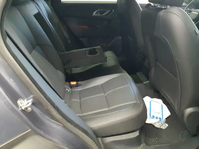 Land Rover Range Rover Velar view 14