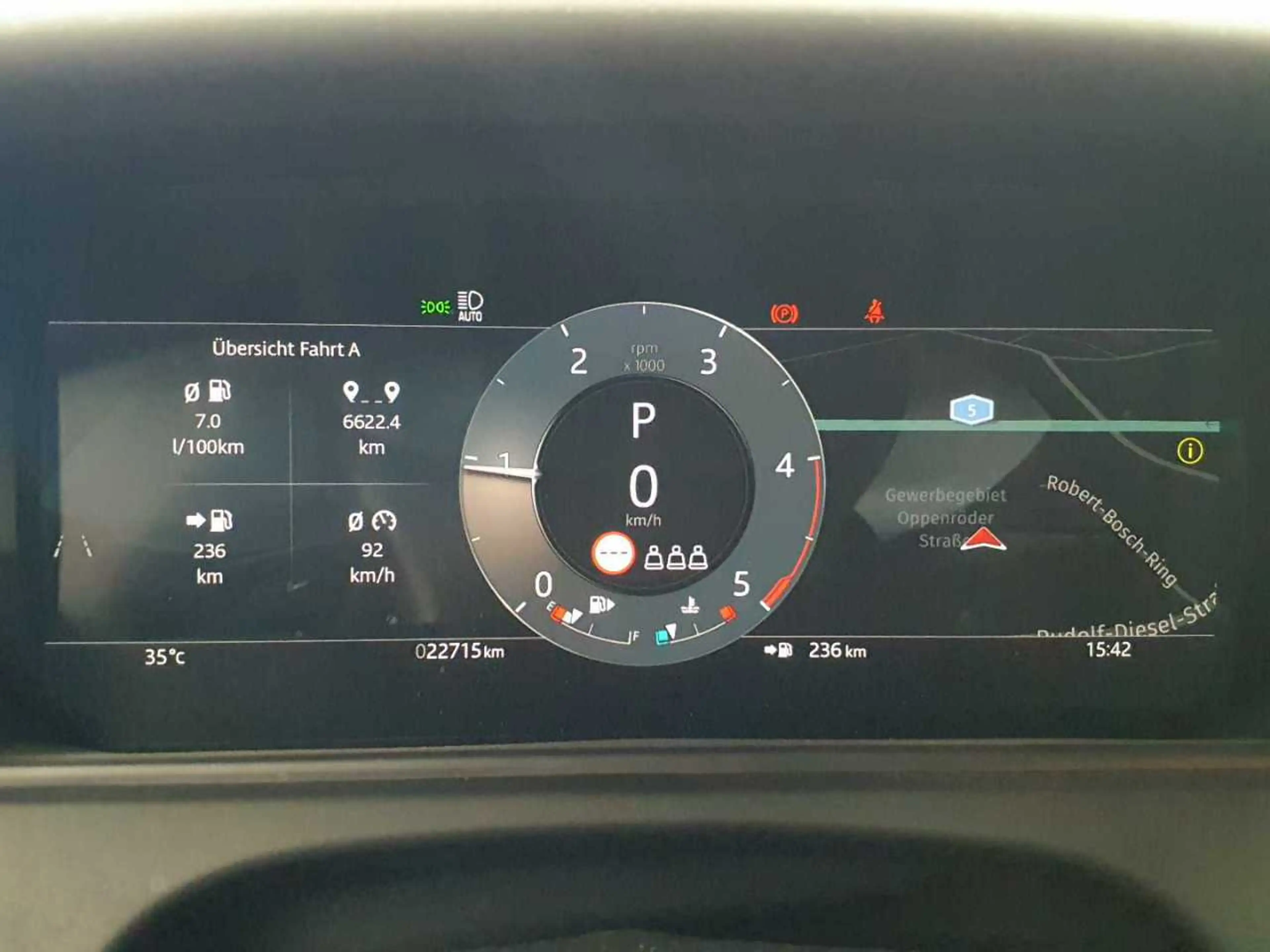 Land Rover Range Rover Velar D300 Dynamic SE — photo 11