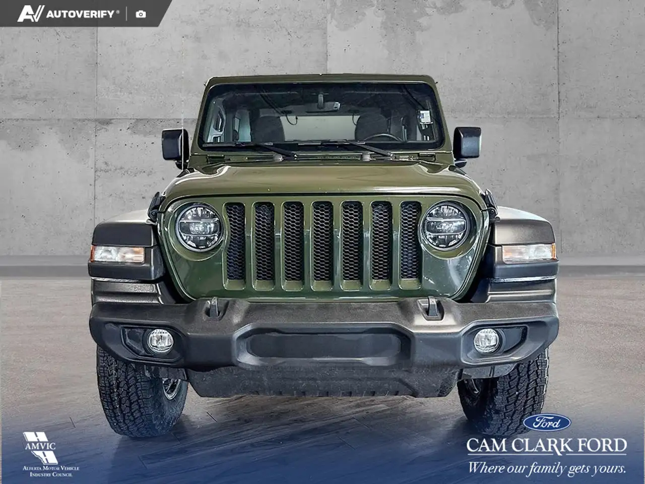 Jeep Wrangler photo Jeep Wrangler