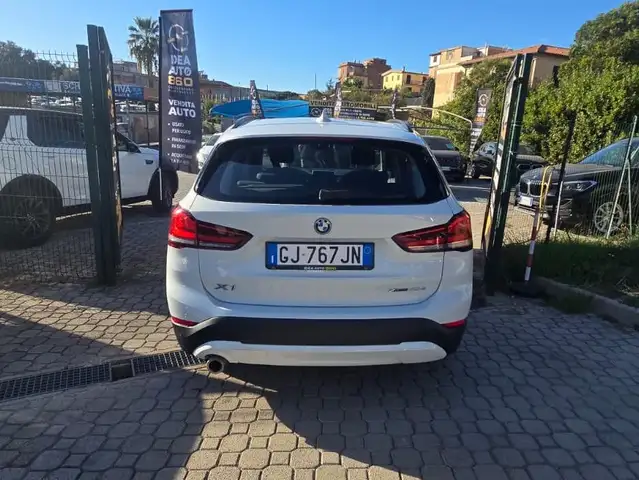 BMW X1 view 5