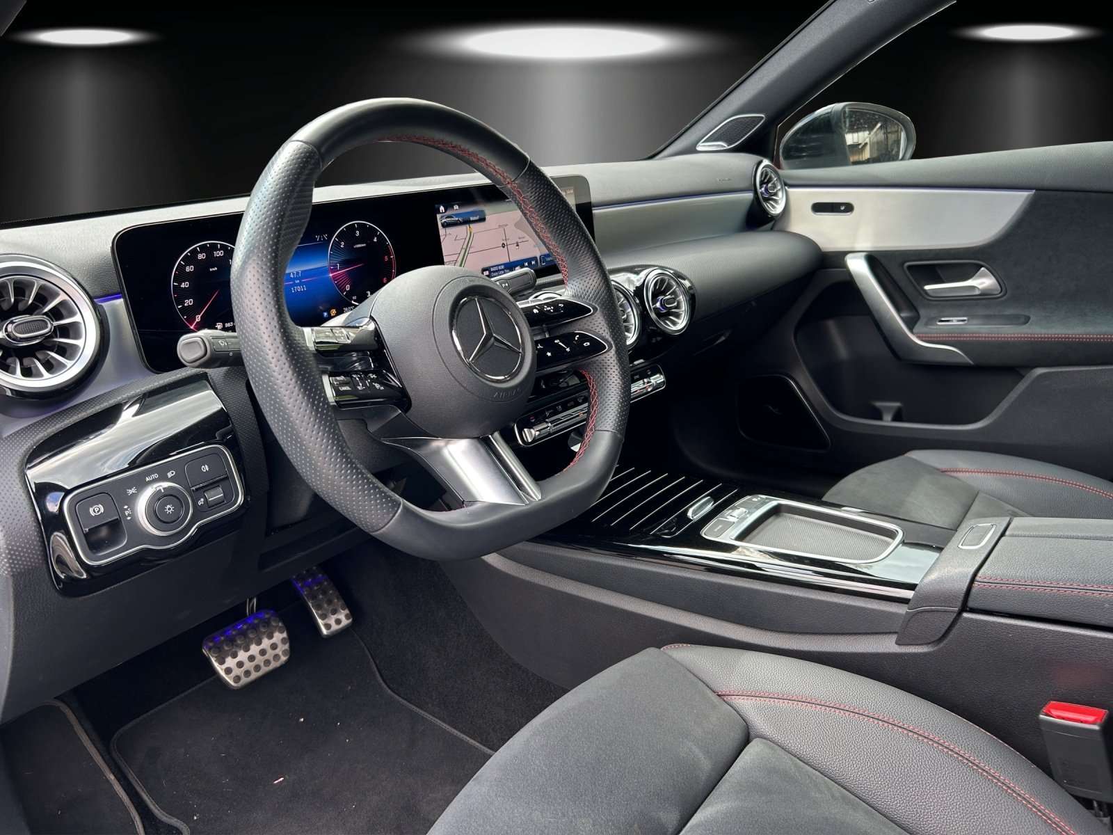 Mercedes-Benz A 220