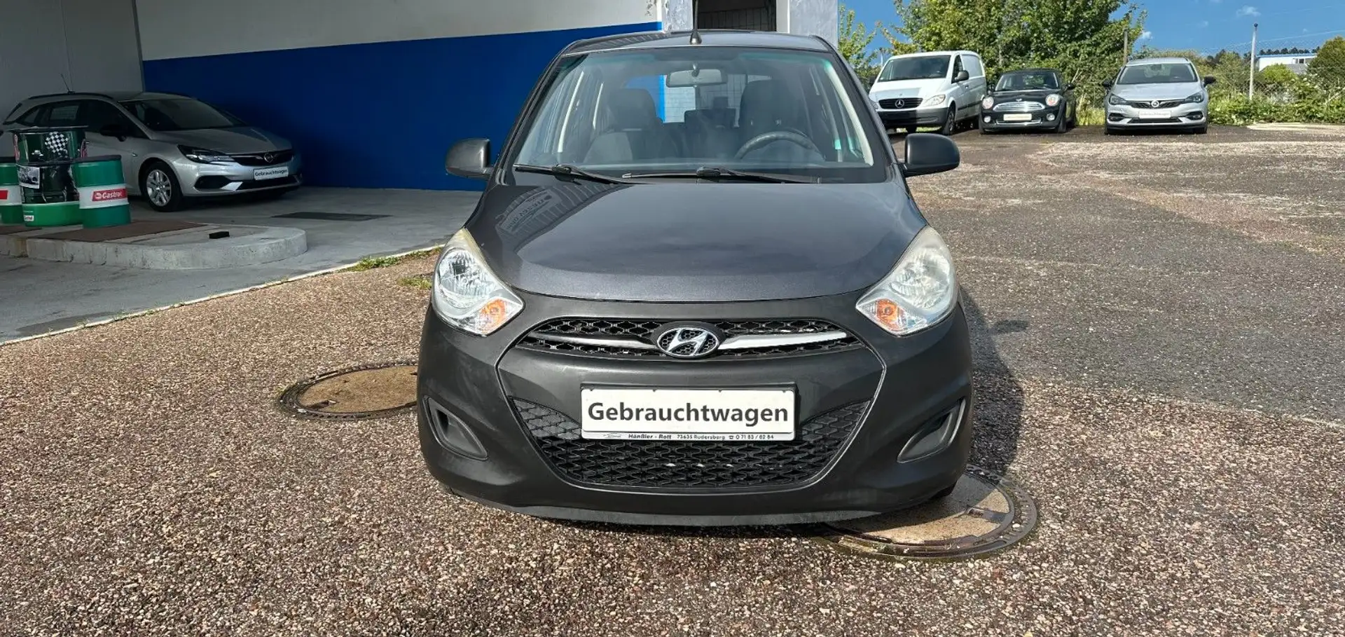 Hyundai i10 / 2.Hand / Inspektion neu / Klima Gris - 1