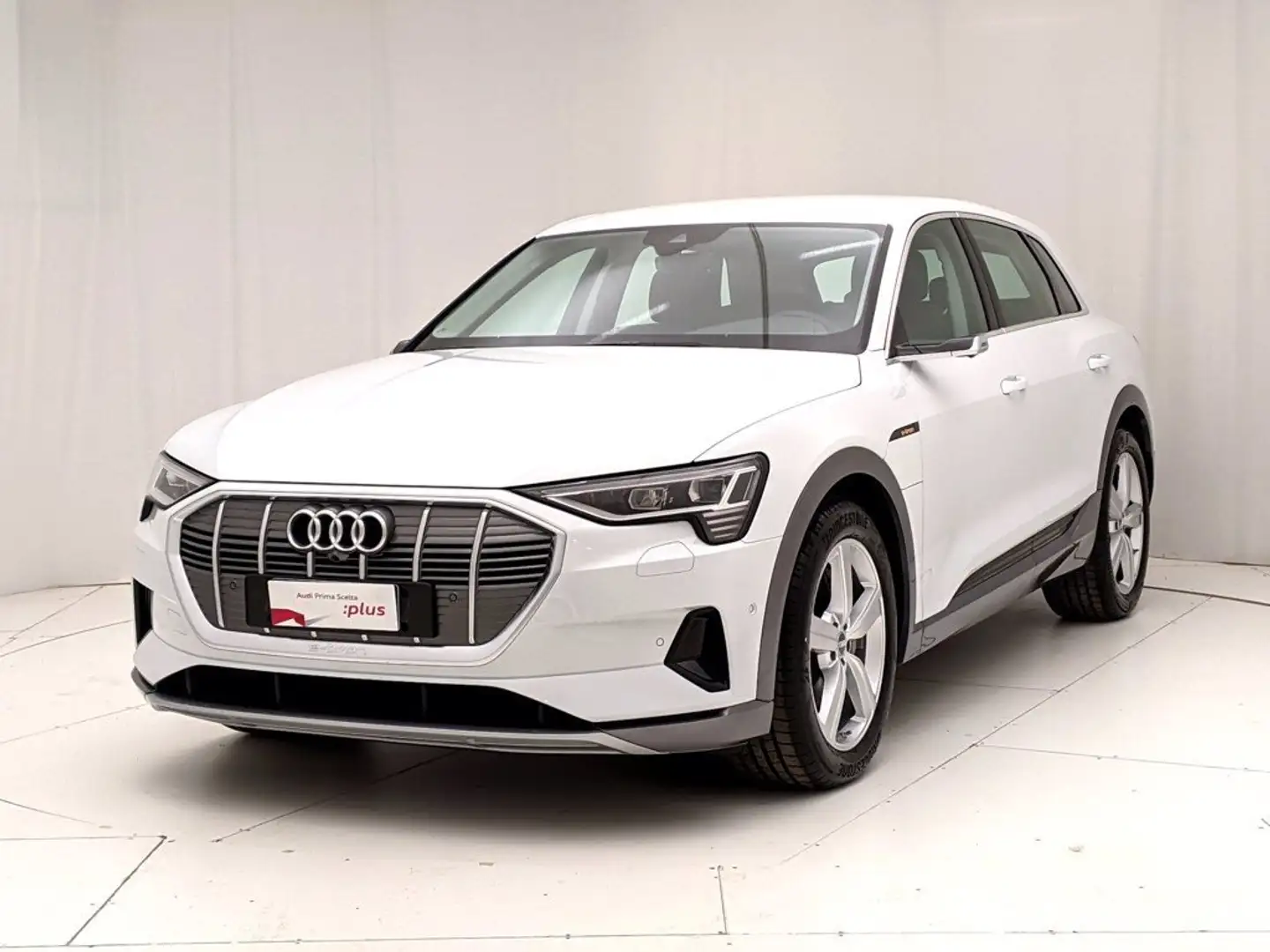 Audi e-tron 50 quattro EVO Білий - 1