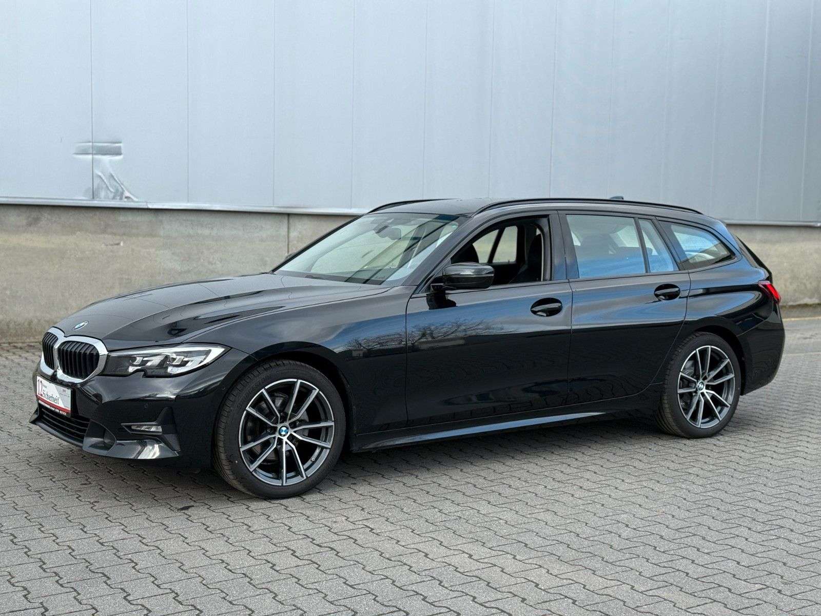 Second hand Bmw 3 Series 320