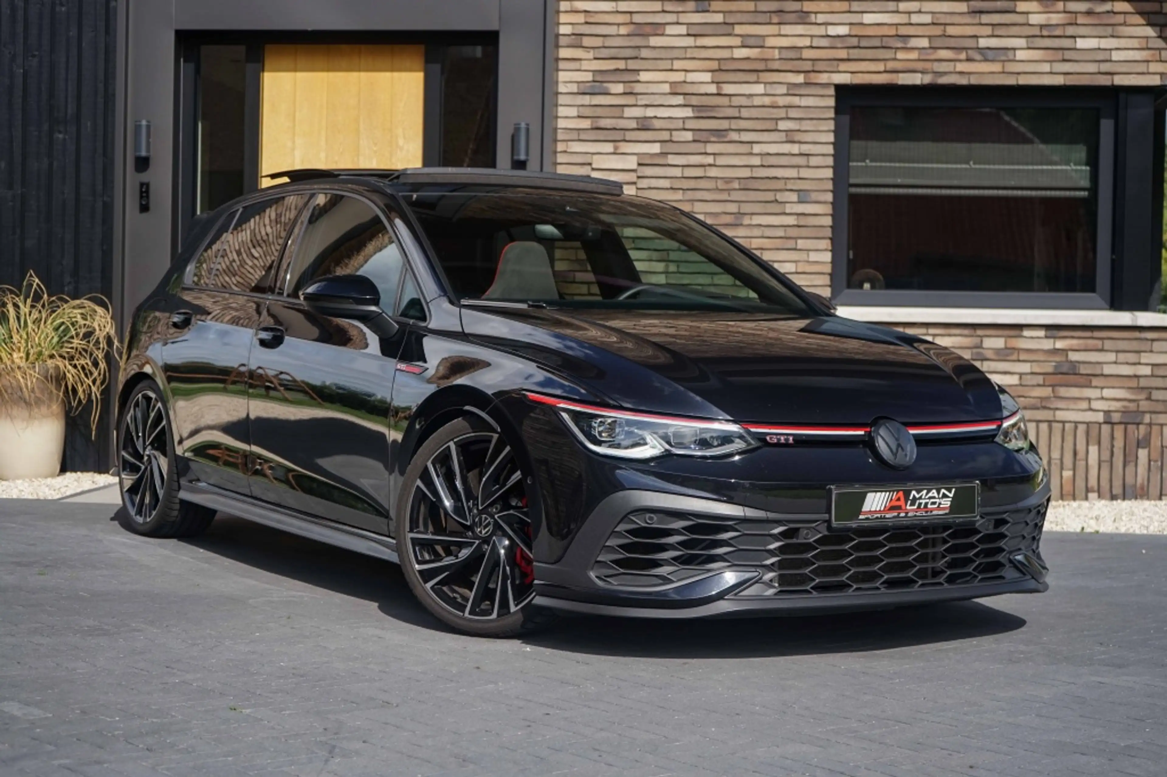 Volkswagen Golf GTI 8 Clubsport DSG Pano/HUD/IQ/H&R/300PK — photo 2
