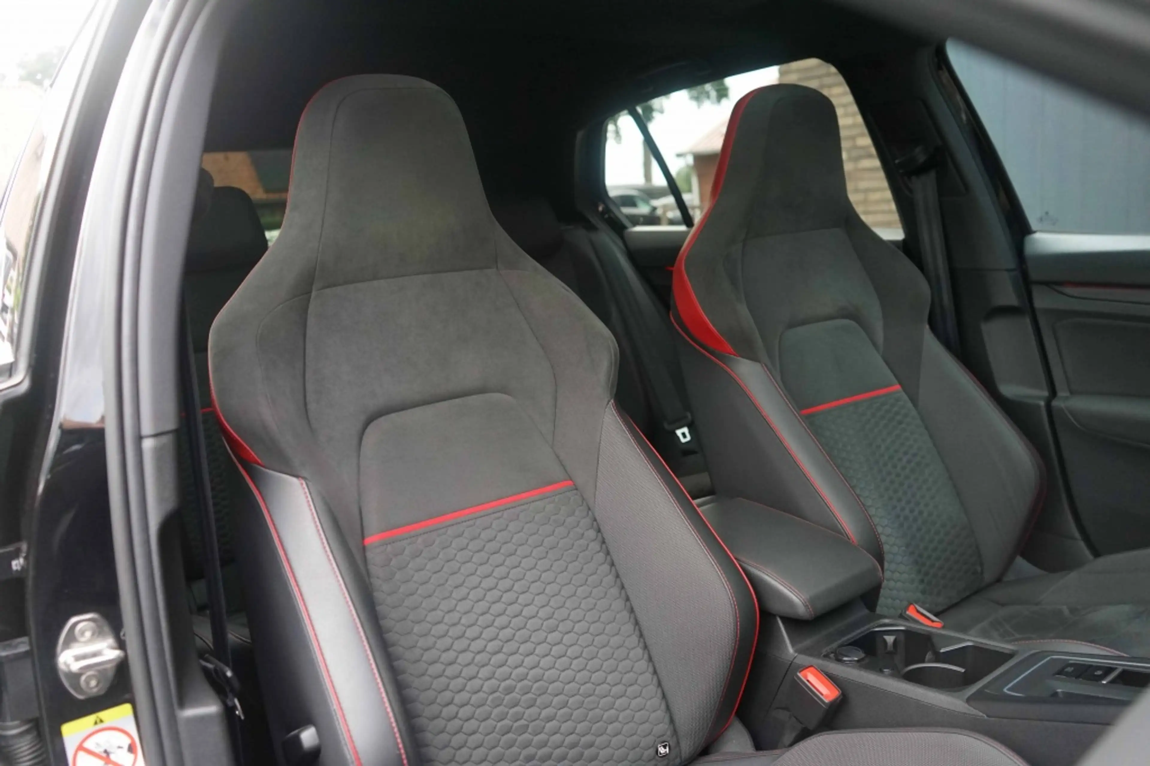Volkswagen Golf GTI 8 Clubsport DSG Pano/HUD/IQ/H&R/300PK — photo 12