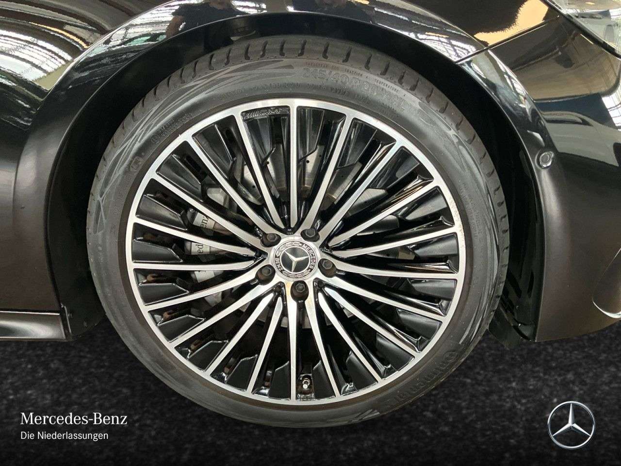 Mercedes-Benz E 200