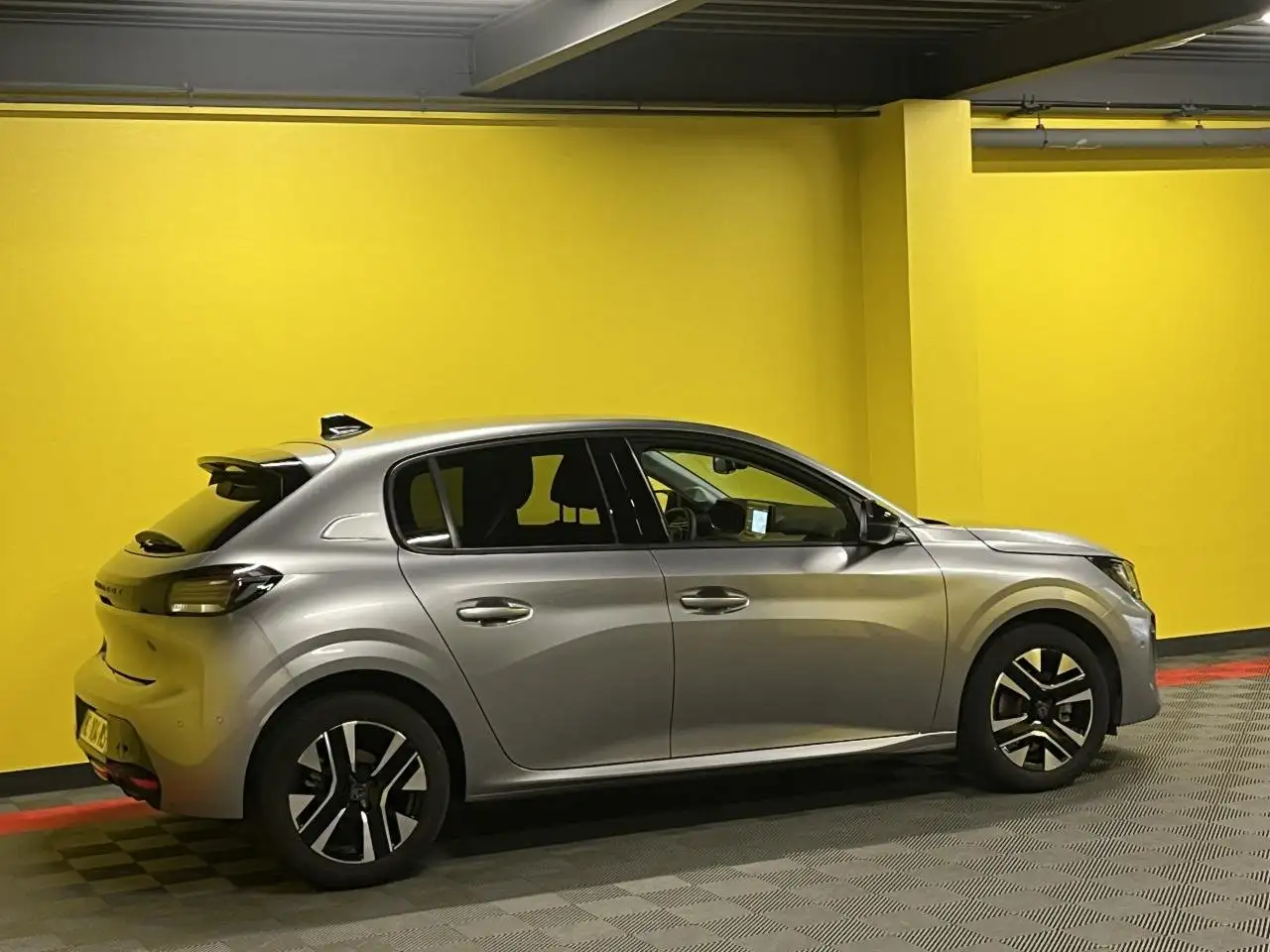 Peugeot 208 208 — photo 35