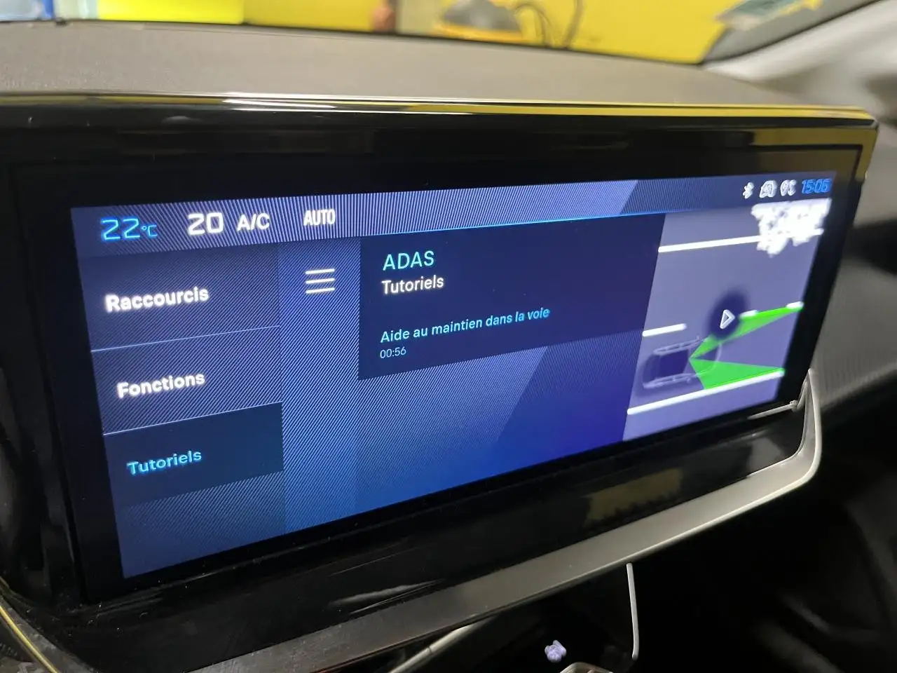 Peugeot 208 208 — photo 44