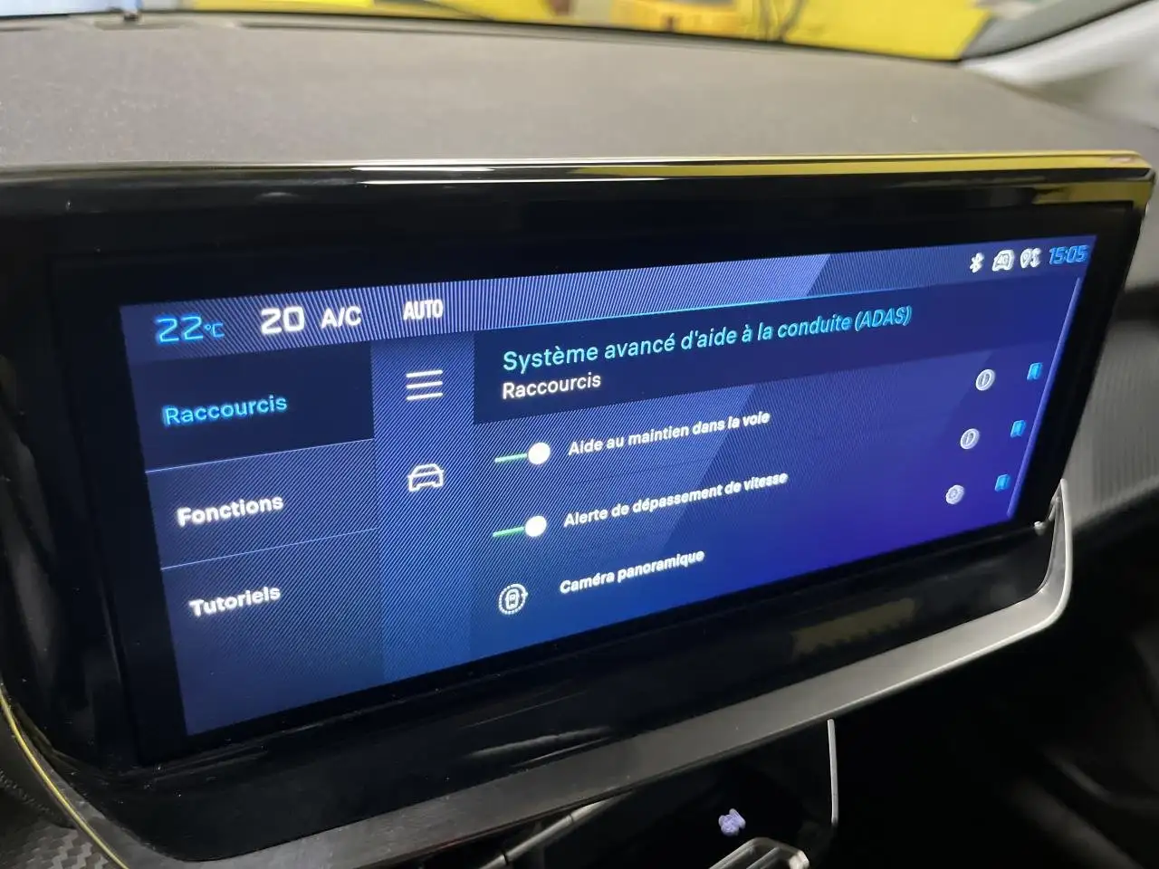 Peugeot 208 208 — photo 41