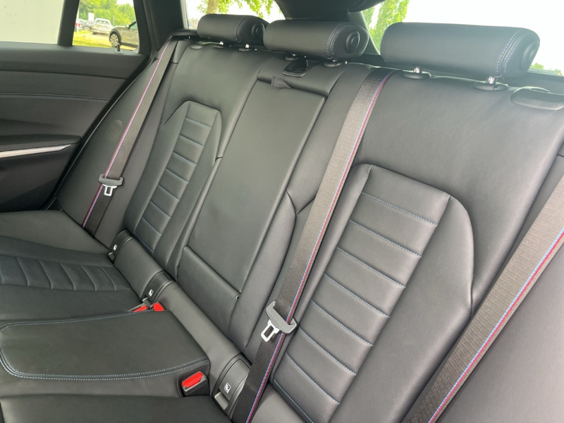 BMW 340 xDrive touring/StandHZG/AHK/Panorama/Leder — photo 8