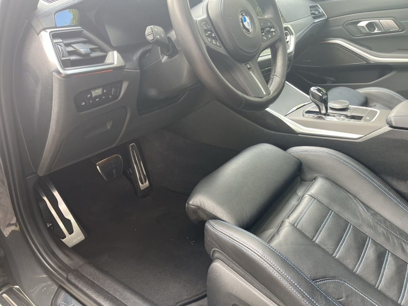 BMW 340 xDrive touring/StandHZG/AHK/Panorama/Leder — photo 11
