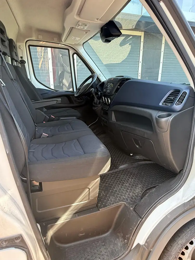 Iveco Daily 35 C 18H Blanc - 1