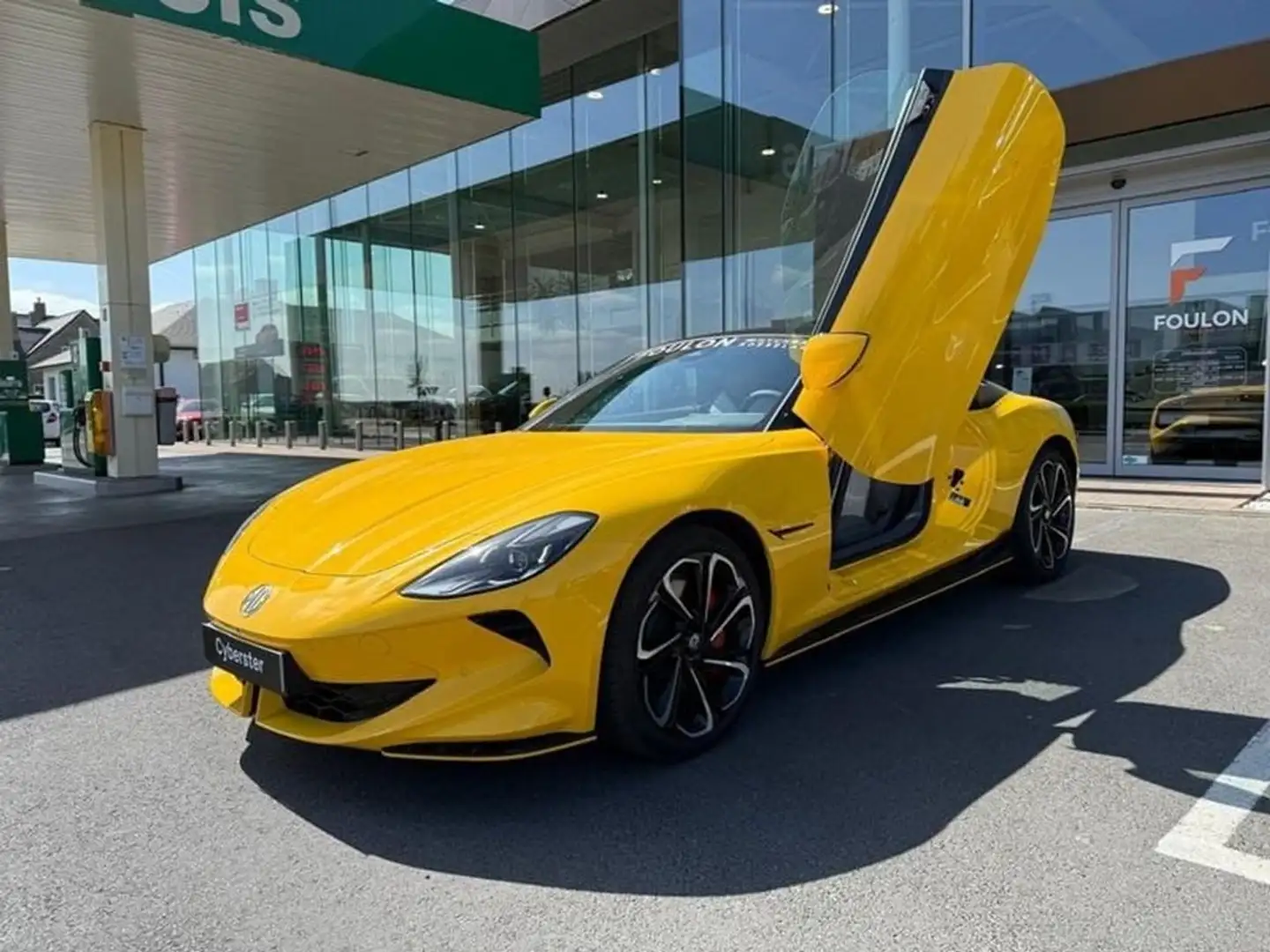 MG Cyberster 77kWh GT AWD 510 pk! Geel - 2