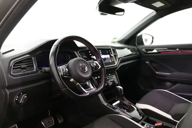 Volkswagen T-Roc view 15