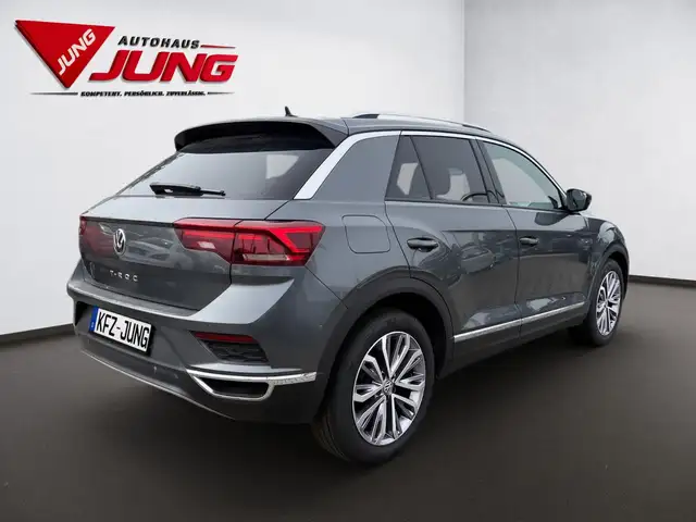 Volkswagen T-Roc view 7