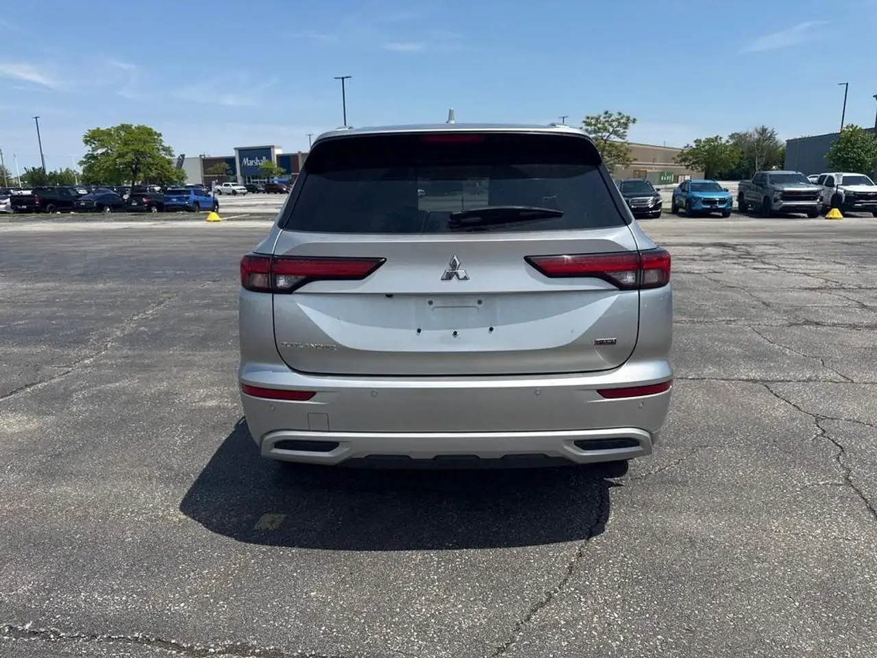 Mitsubishi Outlander снимка Mitsubishi Outlander