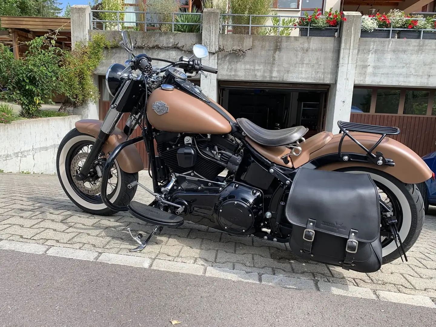 Harley-Davidson Softail Slim Brown - 2