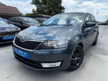1.2 TSI 105PK NAVIGATIE ZETELVERWARMING PDC AIRCO ALU TREKHAAK