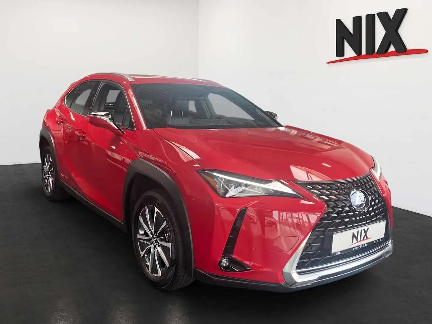 Lexus UX 300e Rouge - 2