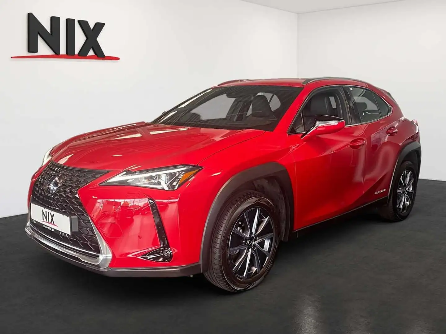 Lexus UX 300e Rouge - 1