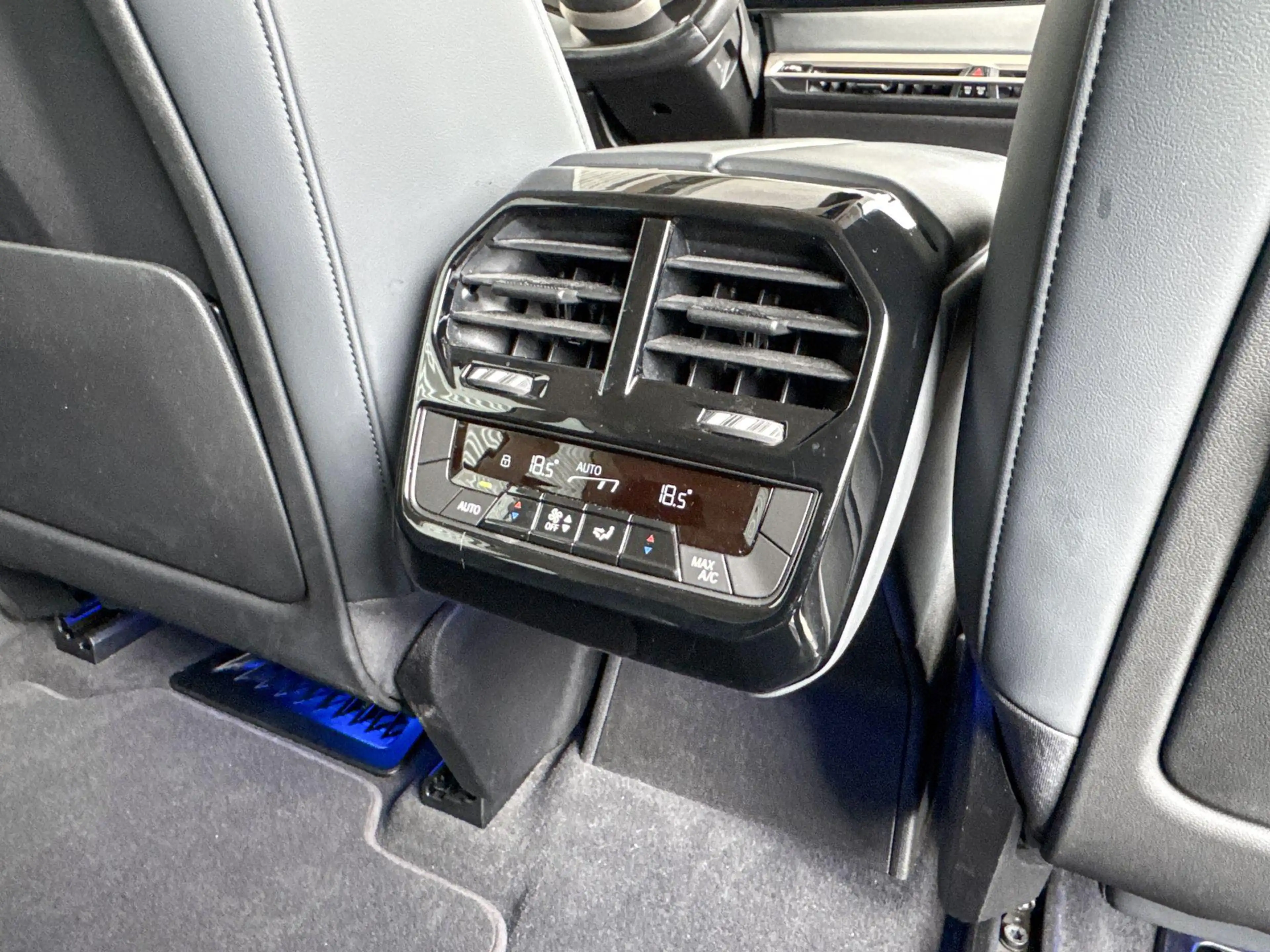 BMW iX xDrive50 Business Edition Plus 112 kWh — photo 9