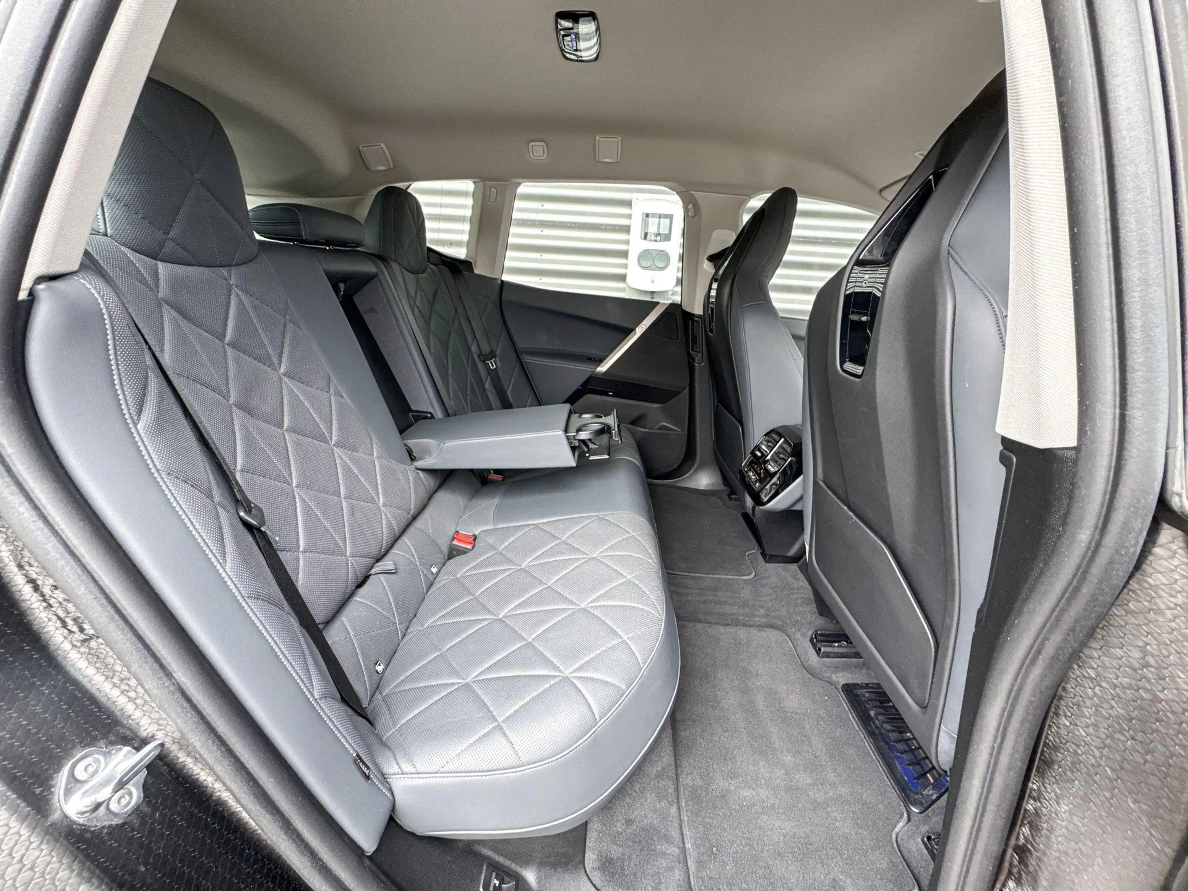 BMW iX xDrive50 Business Edition Plus 112 kWh — photo 8