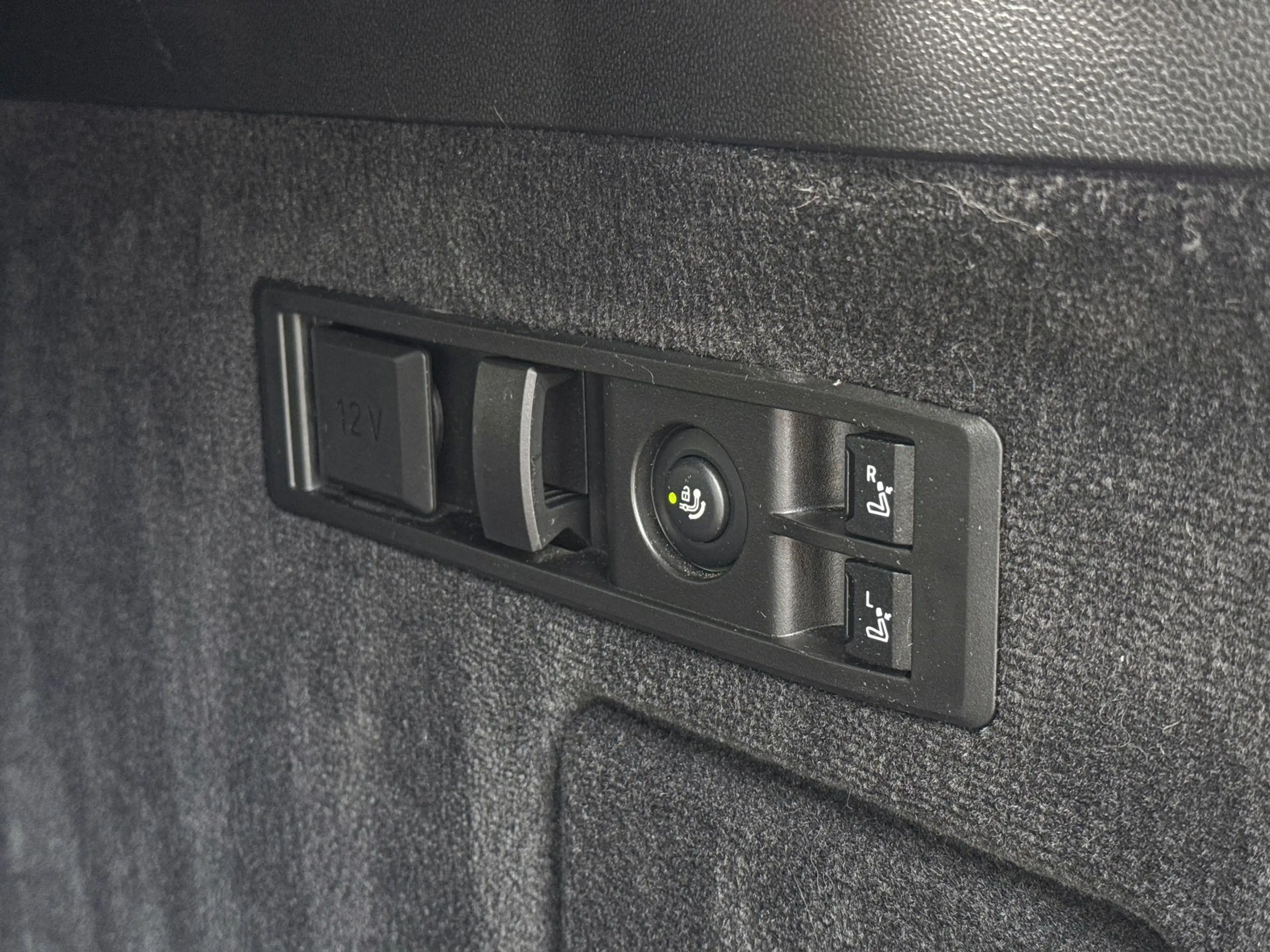 BMW iX xDrive50 Business Edition Plus 112 kWh — photo 12