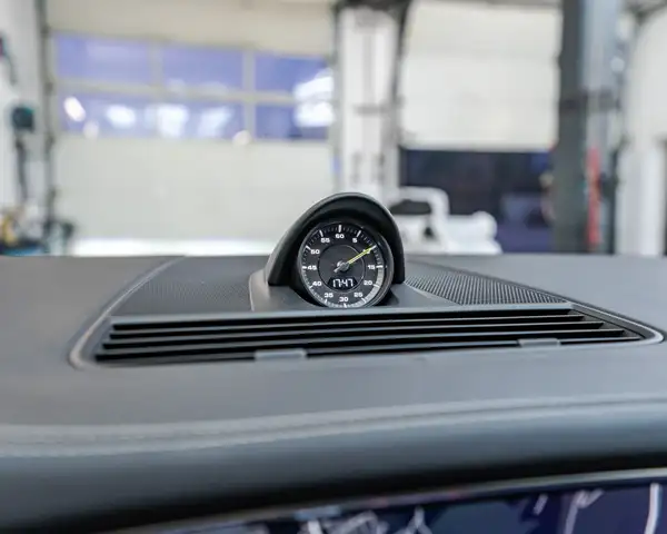 Porsche Panamera 4 E-Hybrid PHEV Platinum Edition Aut. Ansicht 38