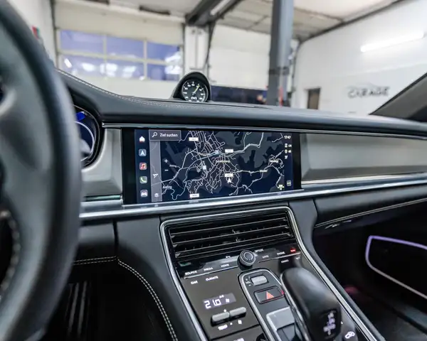 Porsche Panamera 4 E-Hybrid PHEV Platinum Edition Aut. Ansicht 36