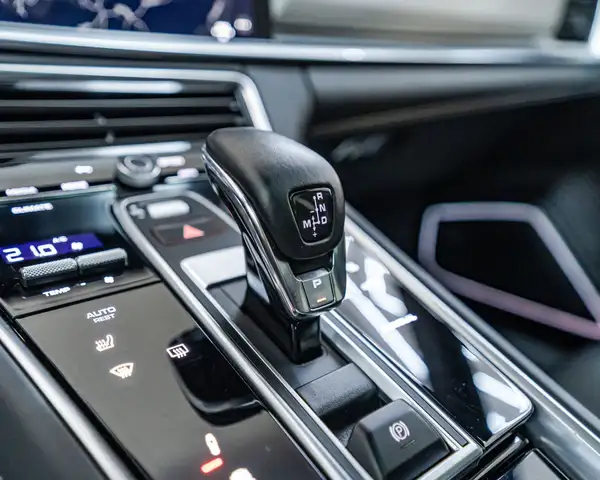 Porsche Panamera 4 E-Hybrid PHEV Platinum Edition Aut. Ansicht 40