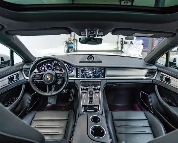 Porsche Panamera 4 E-Hybrid PHEV Platinum Edition Aut. Ansicht 30