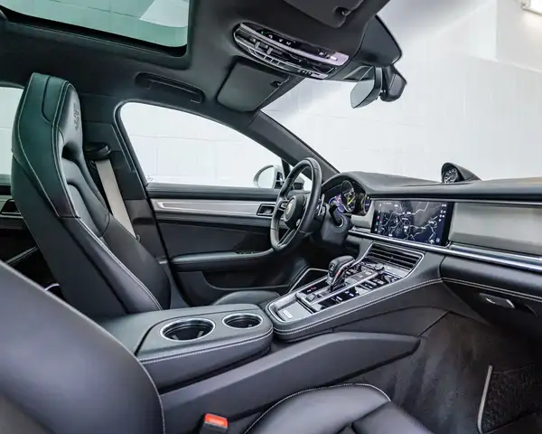 Porsche Panamera 4 E-Hybrid PHEV Platinum Edition Aut. Ansicht 20