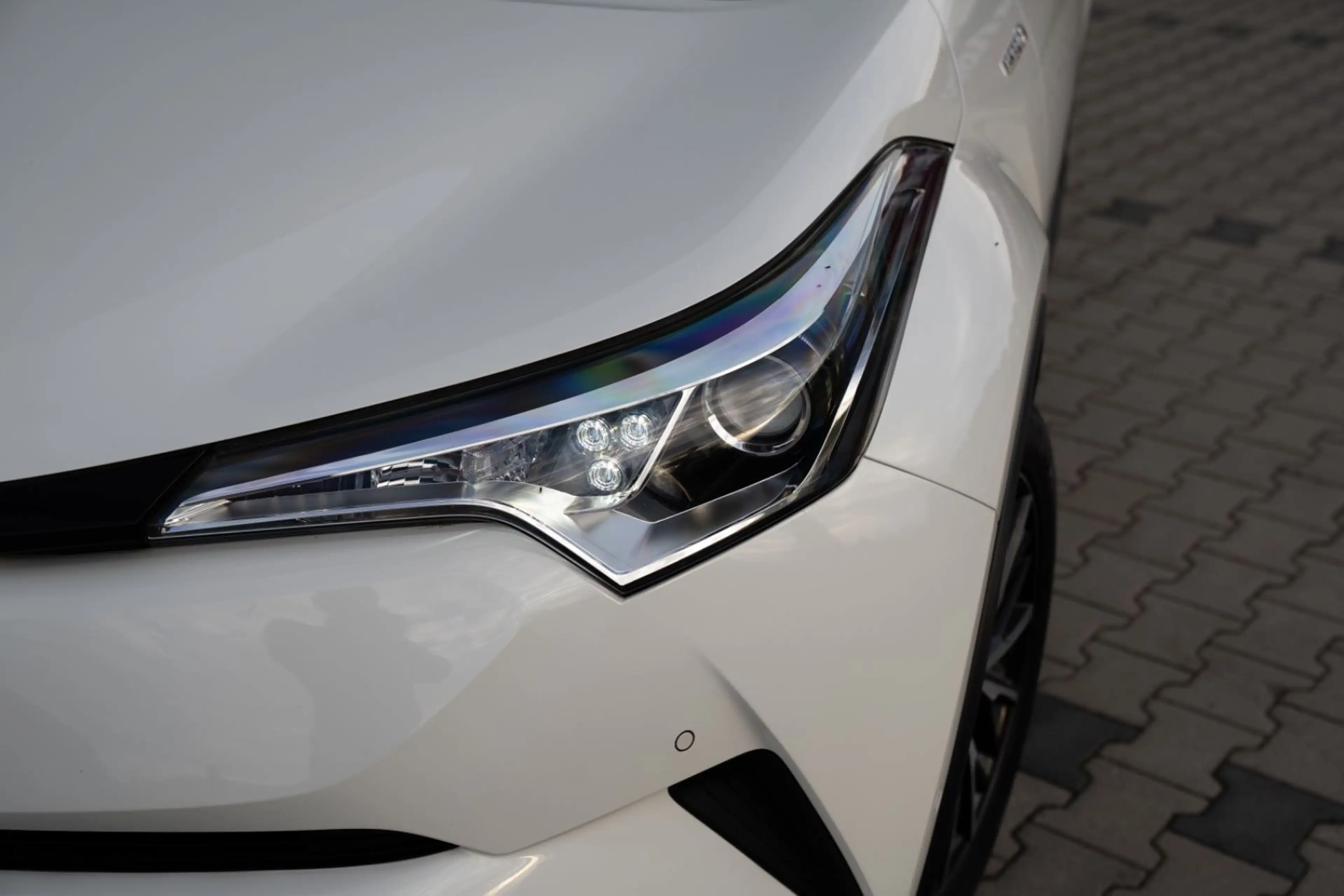 Toyota C-HR TeamD*Voll-Hybrid*SHZ*LED*STHZG*DAB*KAM* — photo 4