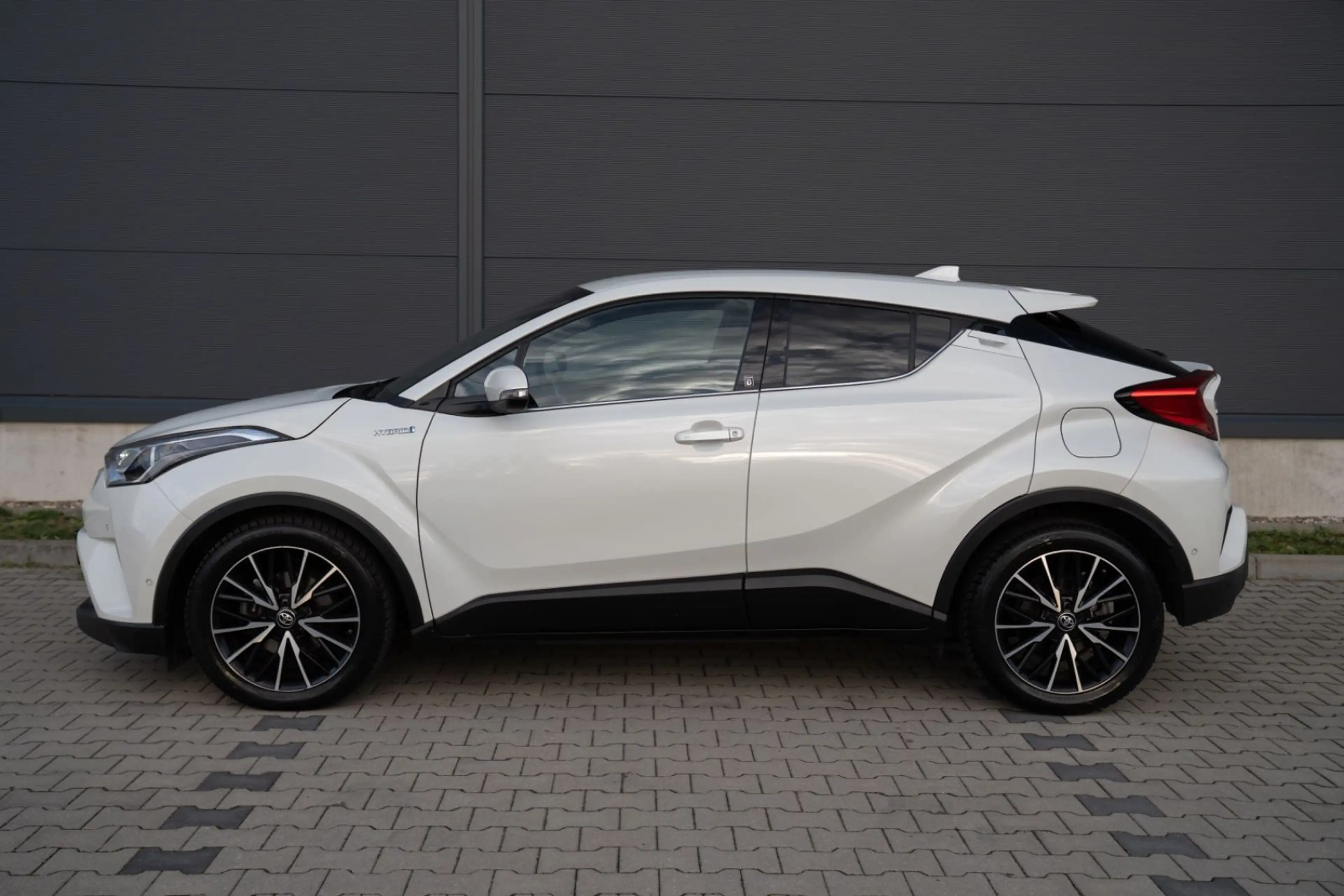 Toyota C-HR TeamD*Voll-Hybrid*SHZ*LED*STHZG*DAB*KAM* — photo 7