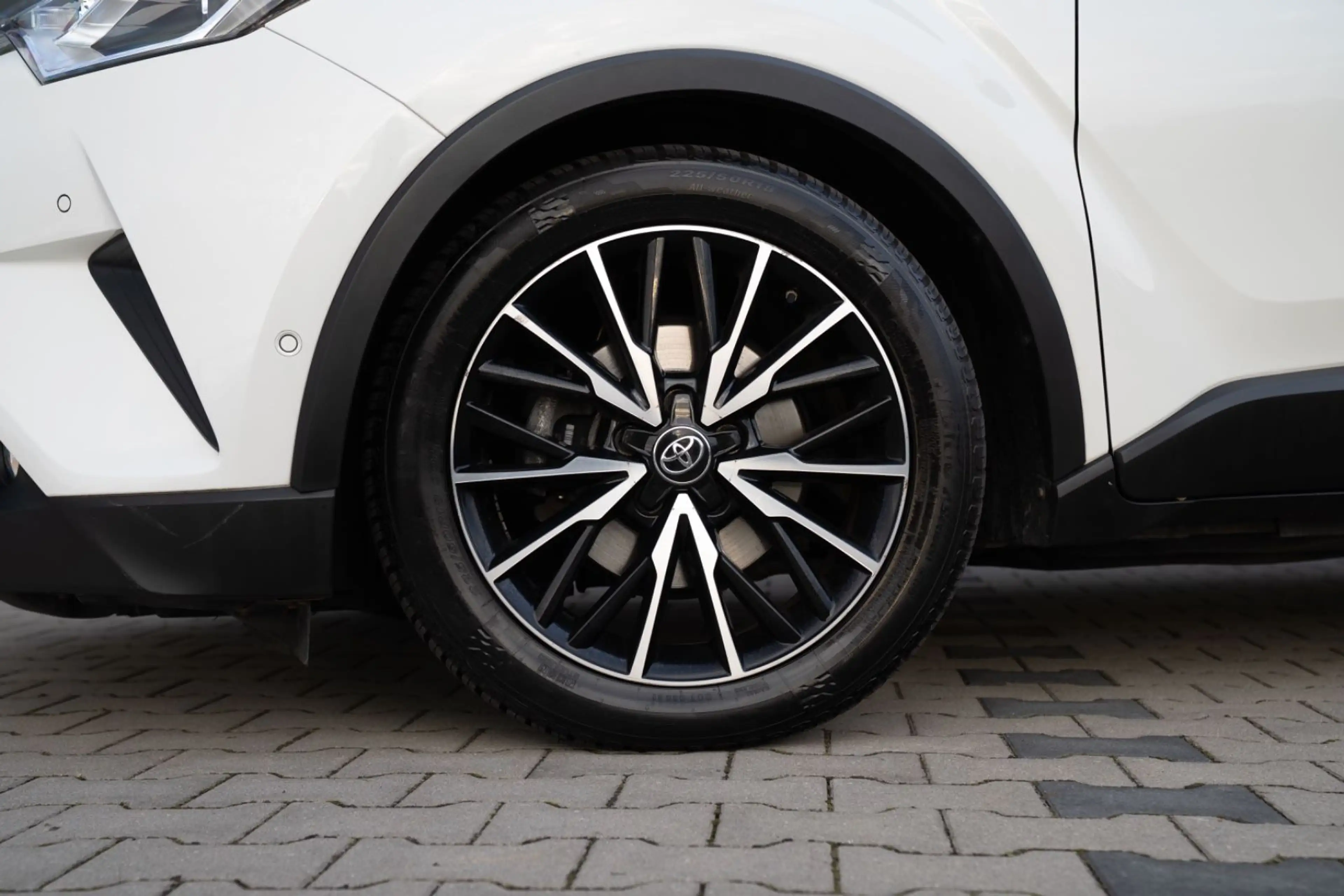 Toyota C-HR TeamD*Voll-Hybrid*SHZ*LED*STHZG*DAB*KAM* — photo 6