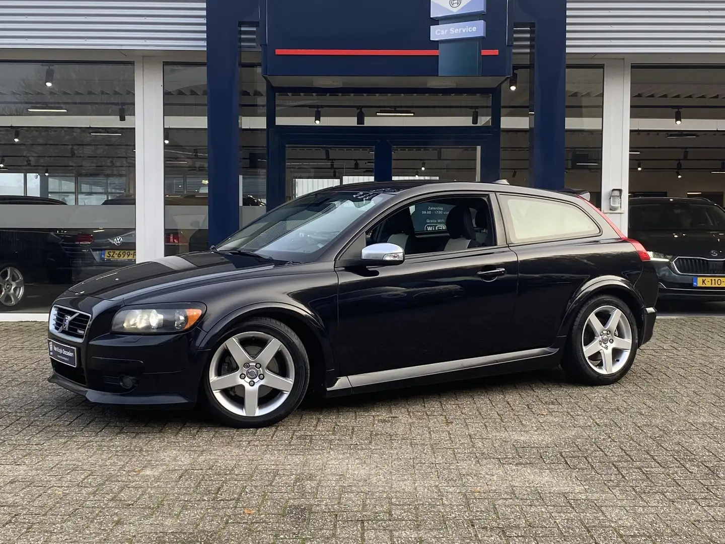 Volvo C30 2.5 T5 Summum / R-Design / NL-Auto / 1e-Eigenaar! Noir - 2