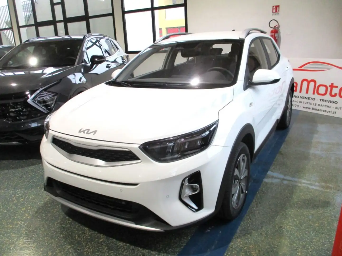 Kia Stonic 1.2 GPL Urban Pack - FULL LED/Carplay Bianco - 1