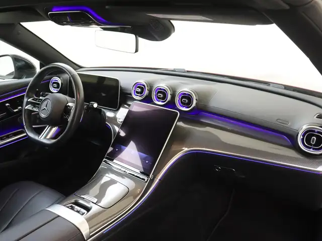 Mercedes-Benz Cle view 5