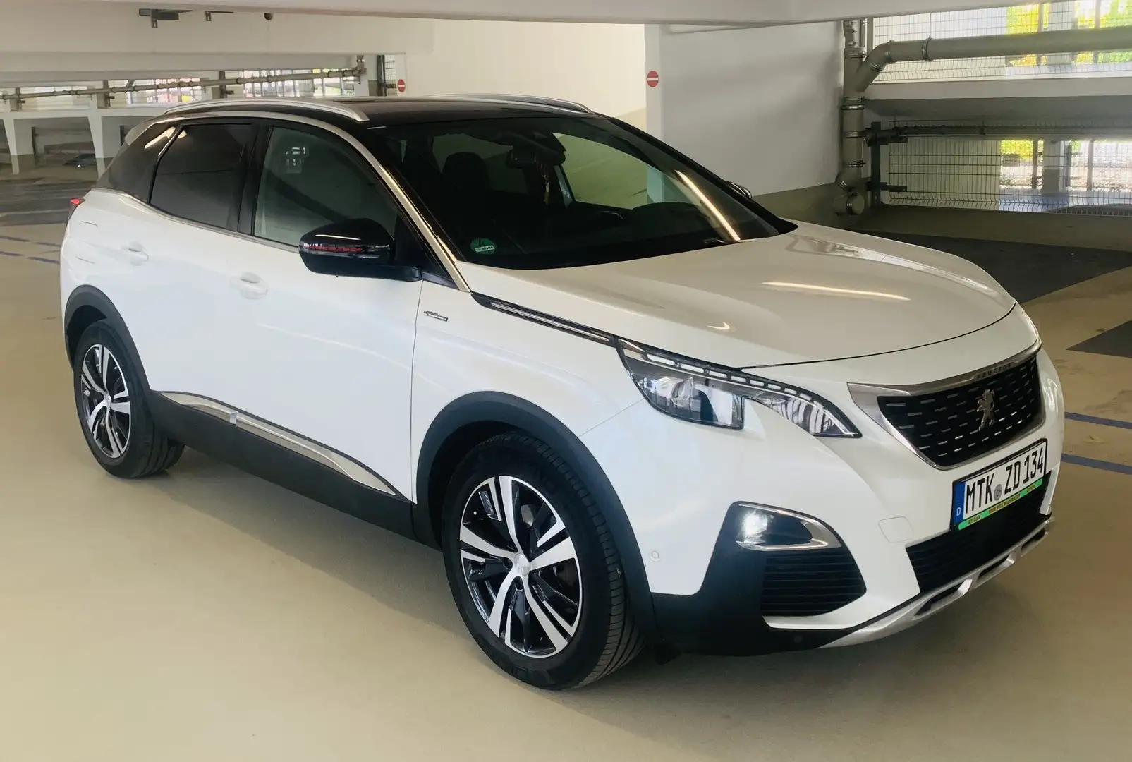 Peugeot 3008 BlueHDi 2.0 Gt line massagesitz Weiß - 1