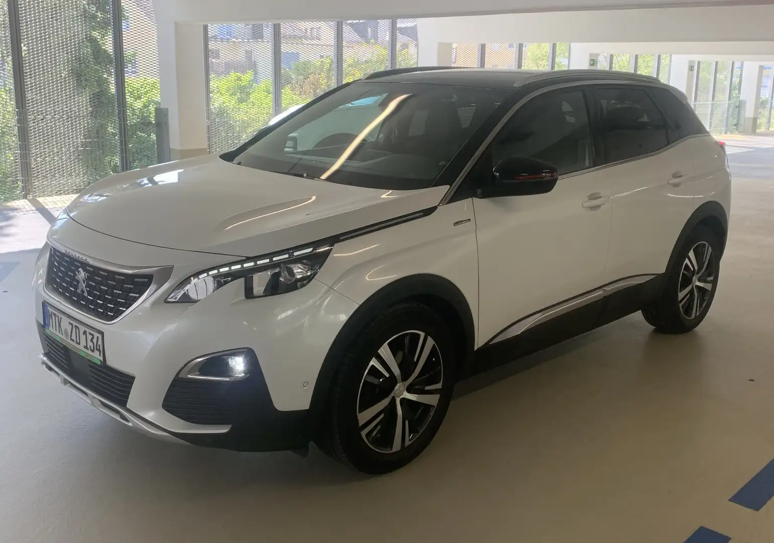 Peugeot 3008 BlueHDi 2.0 Gt line massagesitz Weiß - 2