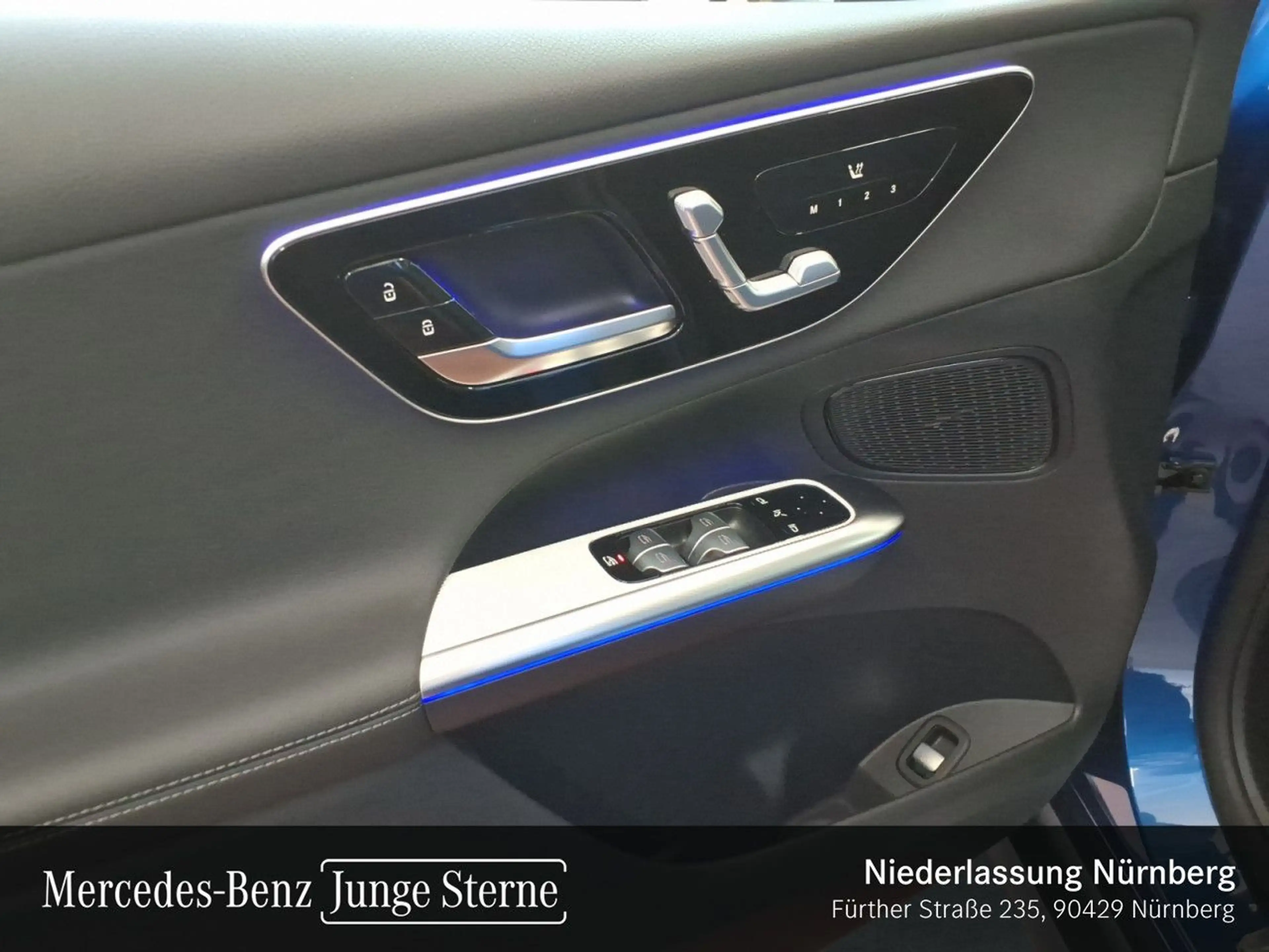 Mercedes-Benz GLC 200 4M AVANTG+PANO+AHK+LED+KEYLESS+9G — photo 12
