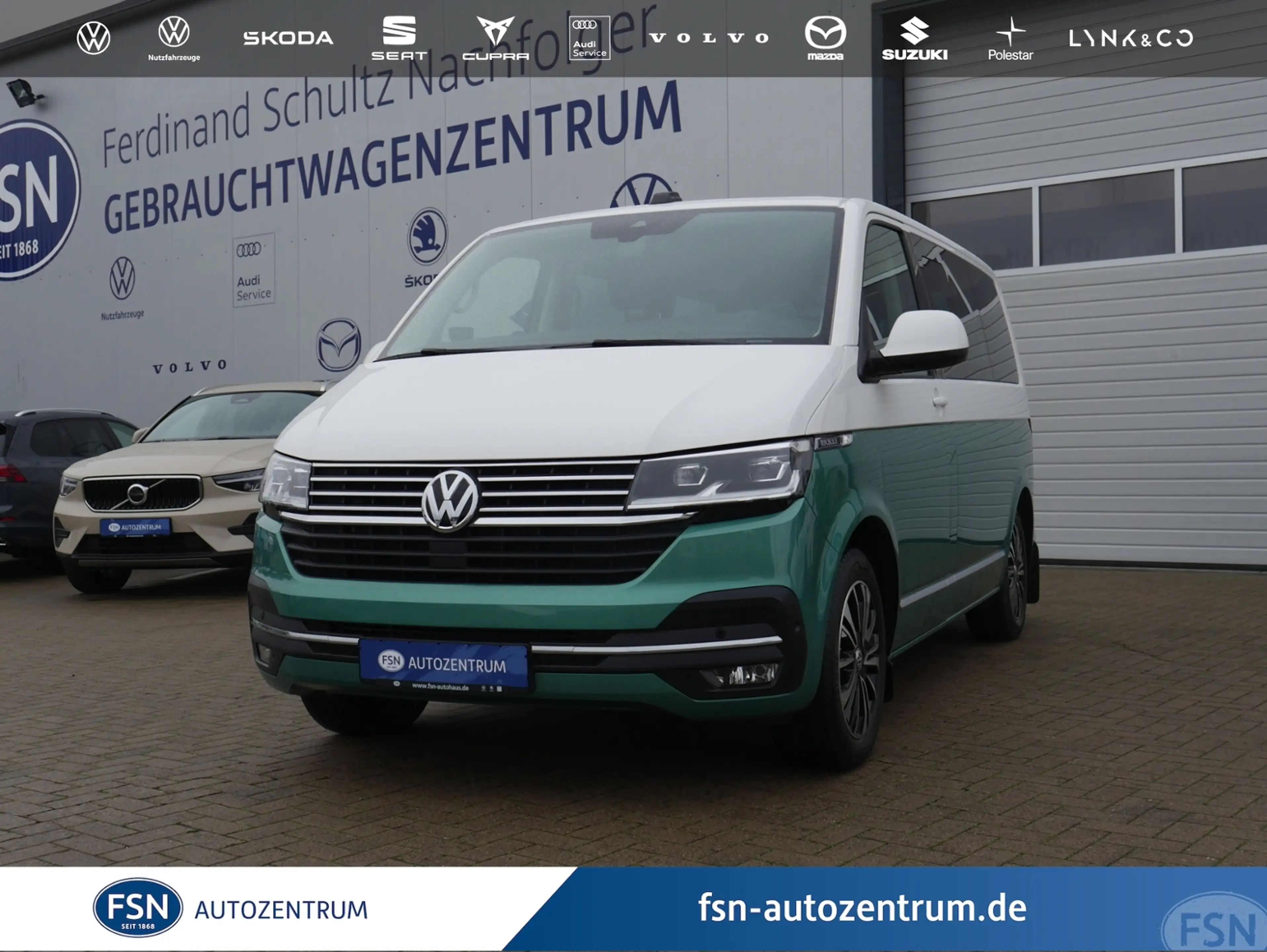 Volkswagen T6.1 Multivan 2.0 TDI Generation Six DSG AHK ACC NAVI STANDHZG