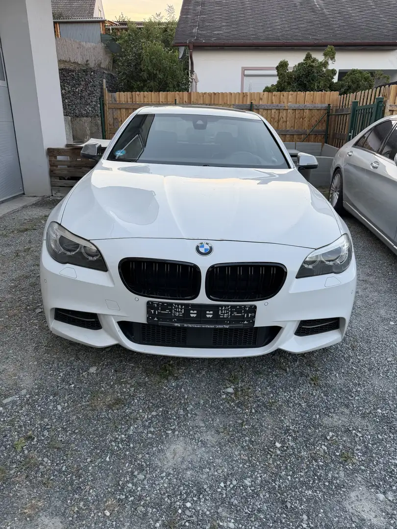 BMW 550 M550d xDrive M-Paket Ab Werk *Voll* Weiß - 2