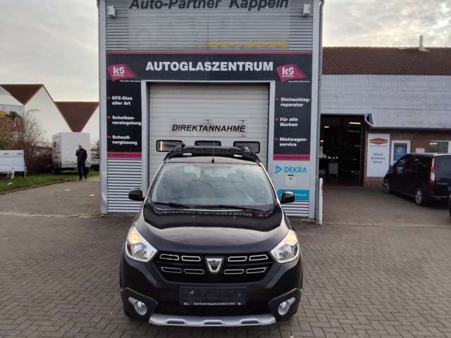 Dacia Dokker 1.2 TCe Stepway Celebration/1.Hnd./Navi/PDC/SHZG