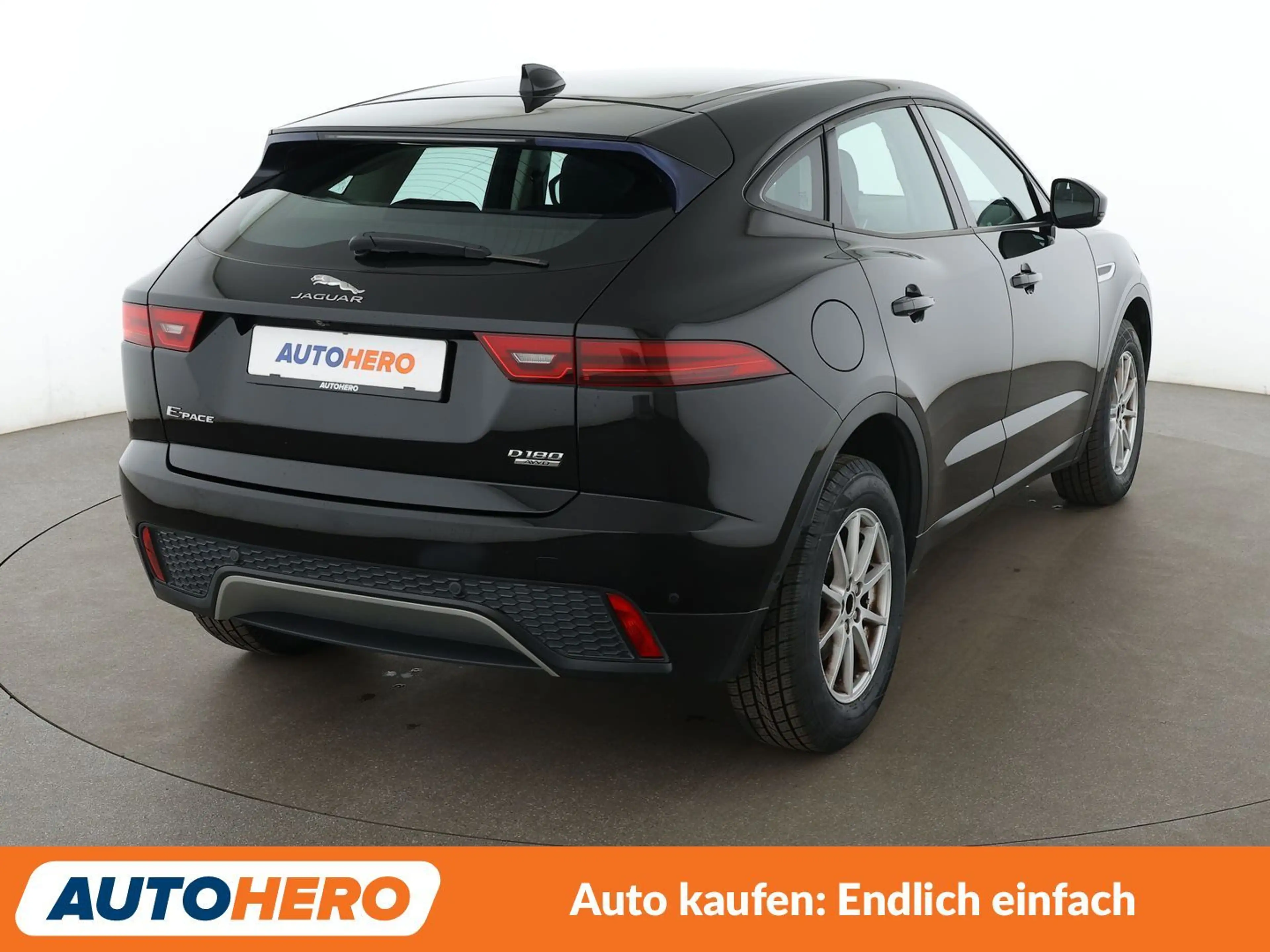 Jaguar E-Pace D180 AWD Aut.*NAVI*LED*CAM*TEMPO*SHZ*ALU* — photo 6