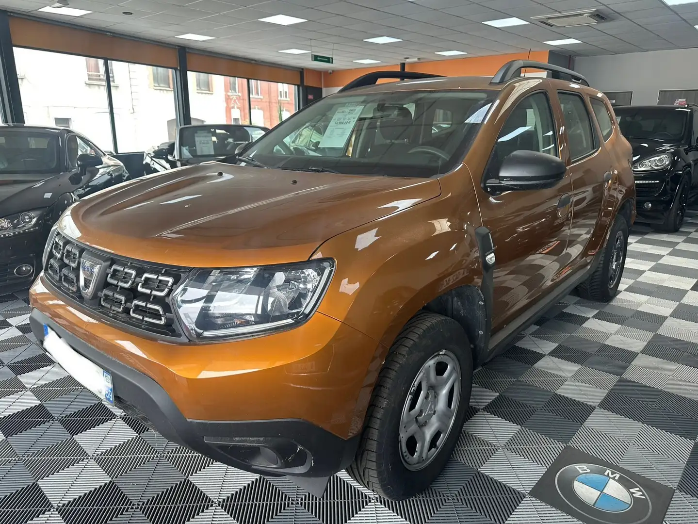 Dacia Duster Essentiel Orange - 2