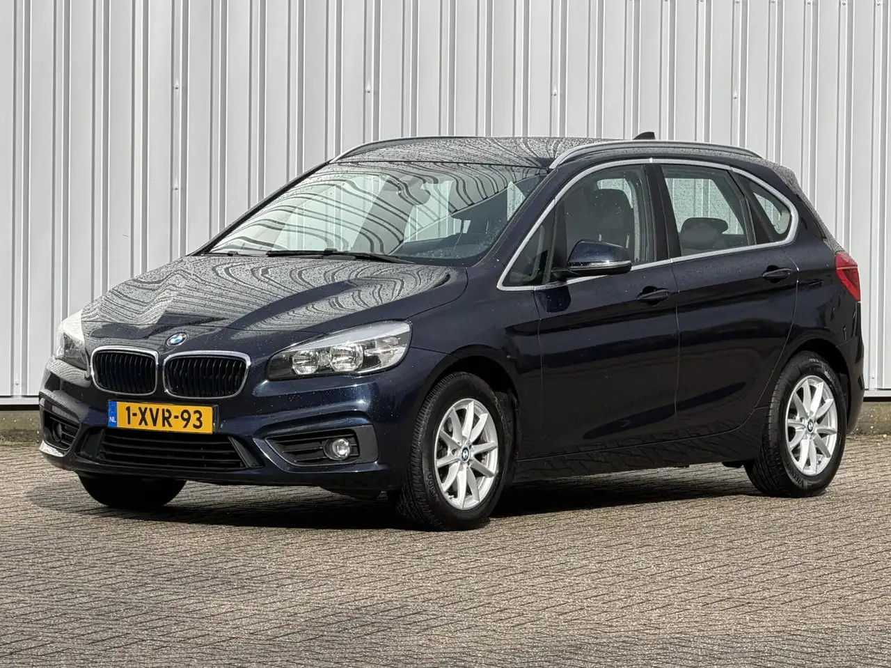 BMW 218